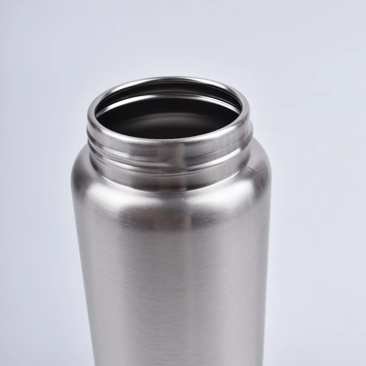 Large Capacity Stainless Steel Sports Water Bottle – Durable Metal Flask for Gym, Camping & Outdoor Use
